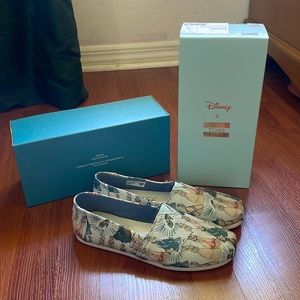 Disney x Toms Women’s Cinderella shoe
